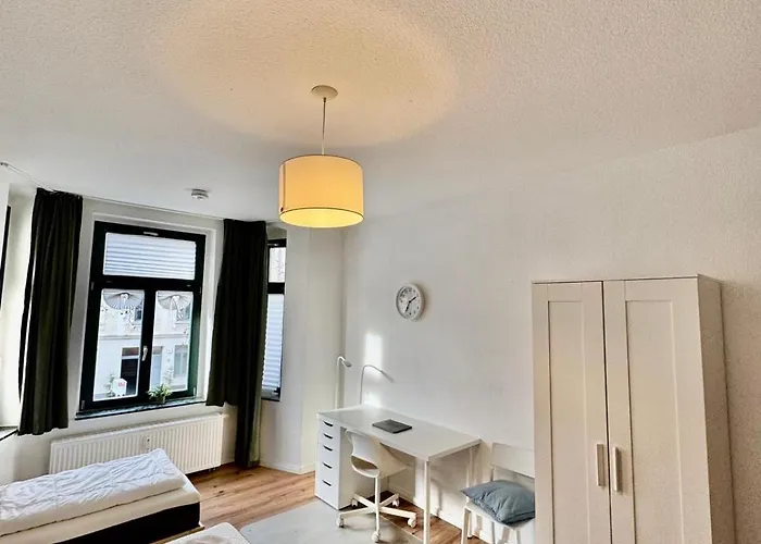 Tolle Für Gruppen Und Familien Mit Waschmaschine, Küche Apartment Magdeburg